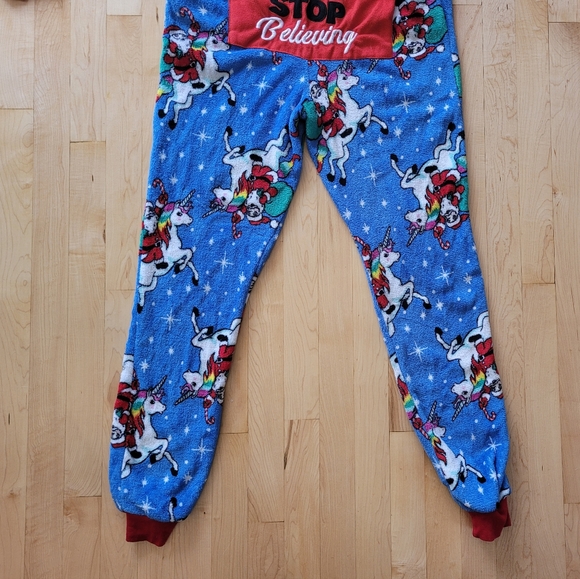 Secret Treasures Christmas One Piece Small/CH (4-6) Footed Pajamas Butt Flap - Picture 4 of 14